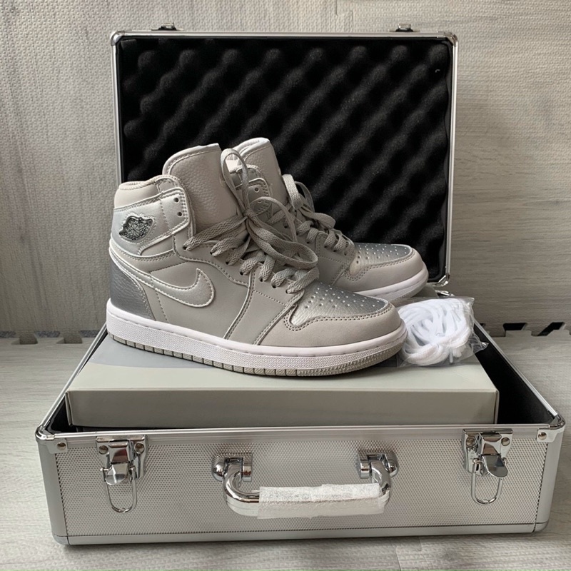 GIẦY JODAN1 XÁM BẠC LAI AU