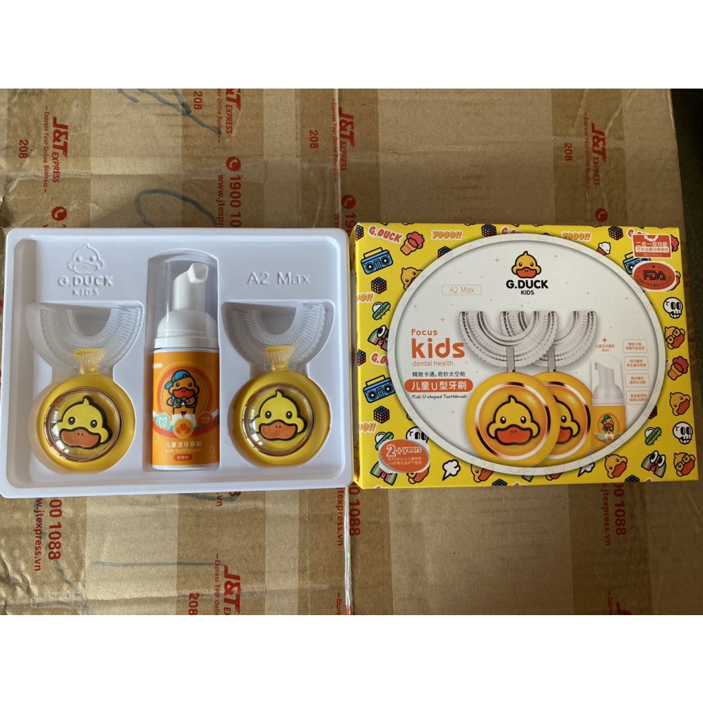 Set 2 Bàn Chải Chữ U Hình Vịt Vàng Kèm Kem Đánh Răng Cho Bé - Siêu Mềm và Dễ Thương