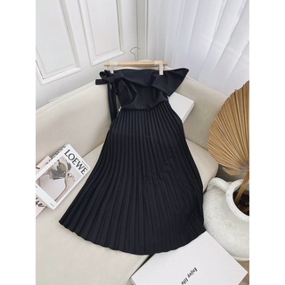 Đầm midi đen lệch vai dập li thân sang chảnh