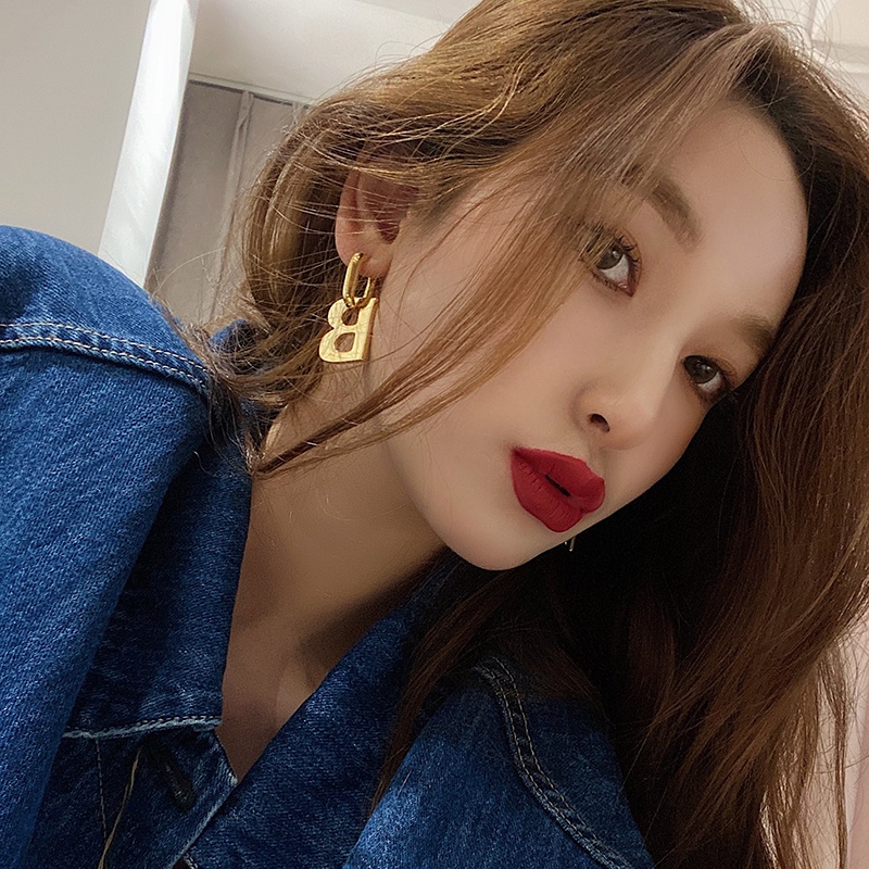 Khuyên Tai Nữ Trang Tạo Hình Chữ Cái Độc Đáo