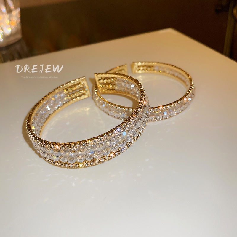 Vòng Tay Đính Hạt Pha Lê Trắng Sang Trọng | BigBuy360 - bigbuy360.vn