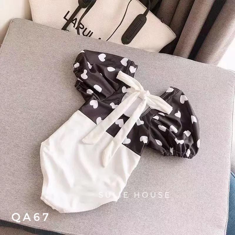 Bộ bơi liền thân tim đen trắng - QA67