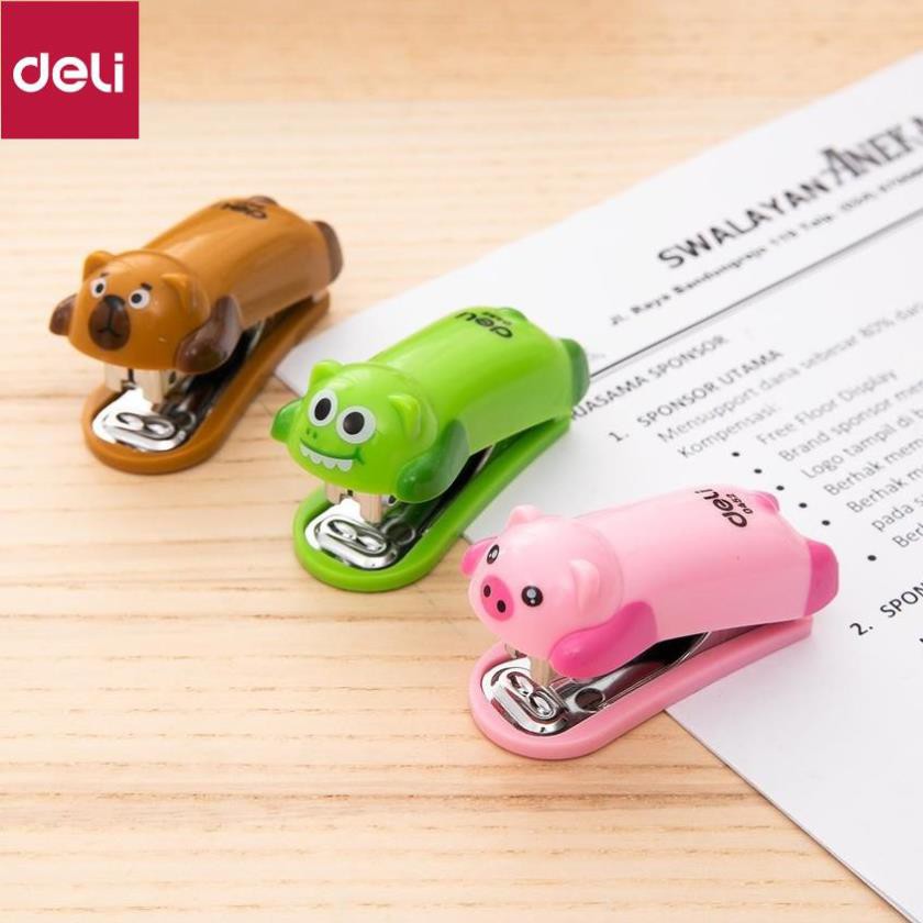 Dập ghim mini #10 Deli - 12 trang, gấu nâu, lợn hồng, cá sấu xanh - 1 cái - E0452 [Deli]