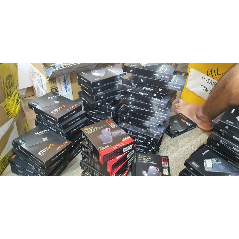 Ổ cứng di động External SSD Sandisk Extreme Pro E81 1TB USB 3.2 Gen2 x2 SDSSDE81-1T00-G25 - Bảo hành 36 tháng