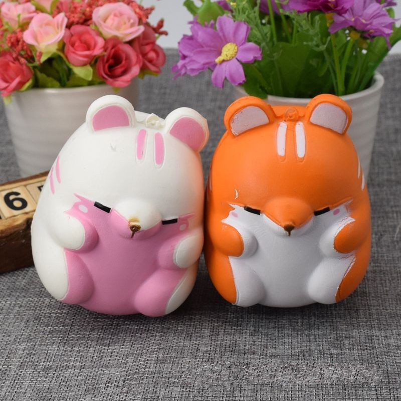 SQUISHY chuột hamster ngồi
