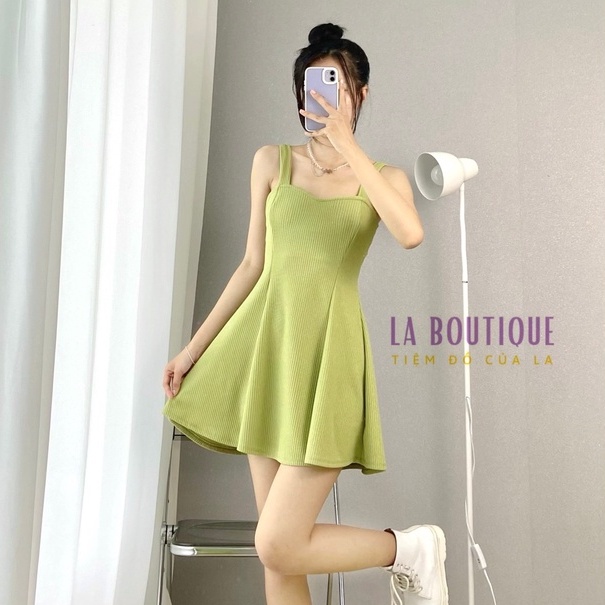 Đầm 2 Dây Bản To Dáng Xòe Hở Lưng Hack Dáng Trẻ Trung La Boutique
