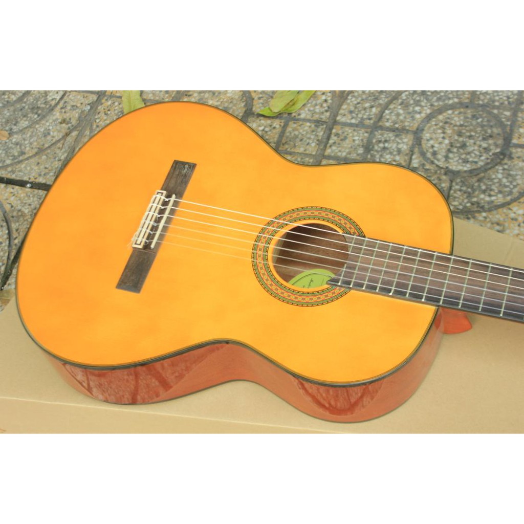 Guitar Yamaha C40 nhập Nhật Bản giảm giá rẻ