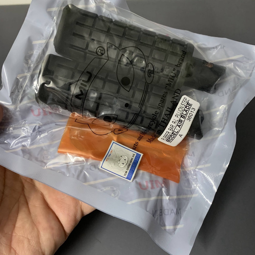 Cao su gác chân SAU HONDA AIR BLADE, chính hãng MIU, hàng Thái Lan nhập khẩu 100% - cam kết chất lượng