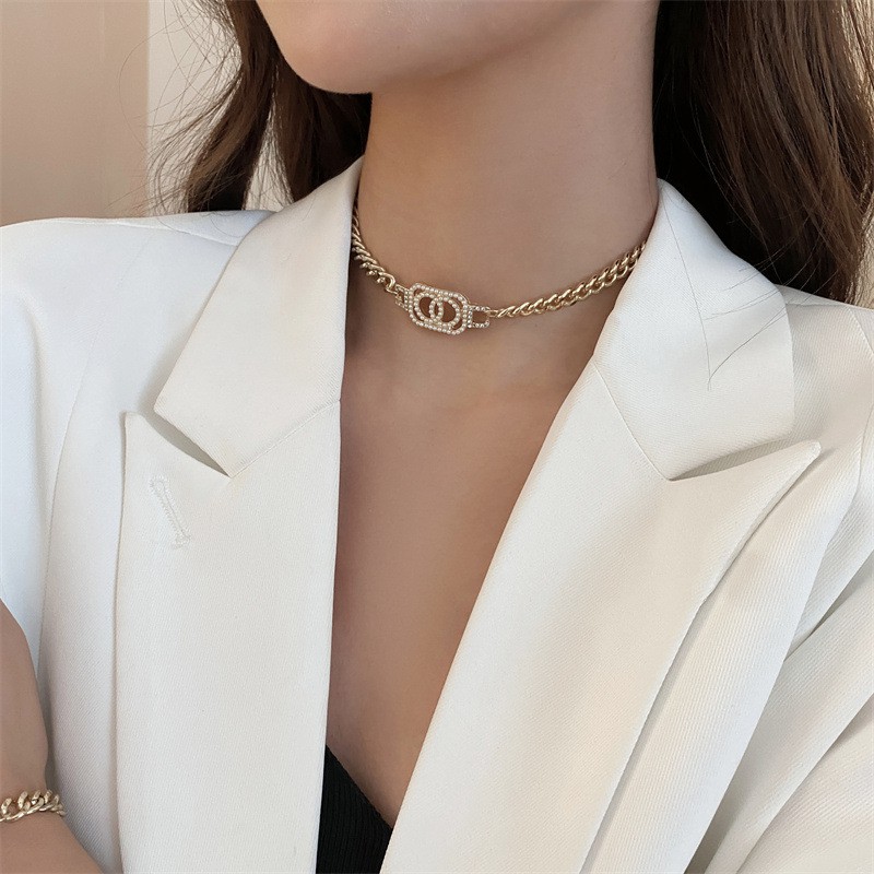 Chocker vòng cổ C.h.a.n.e.l ngọc trai nhân tạo dây xích mạ vàng sang chảnh TB330