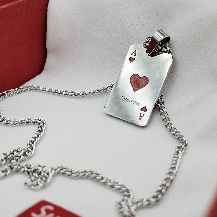 Dây chuyền Supreme A card necklace ss20