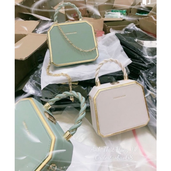 Túi Xách Đeo Chép Hộp Thời Trang