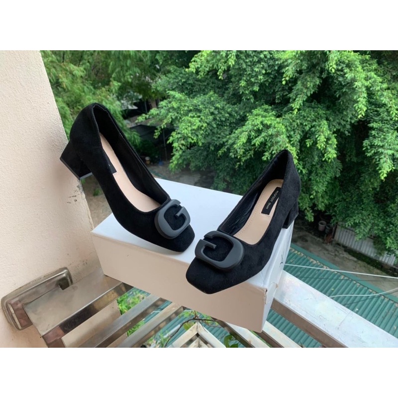 Giầy gót trụ 5 cm khoá chữ G da lỳ + da lộn