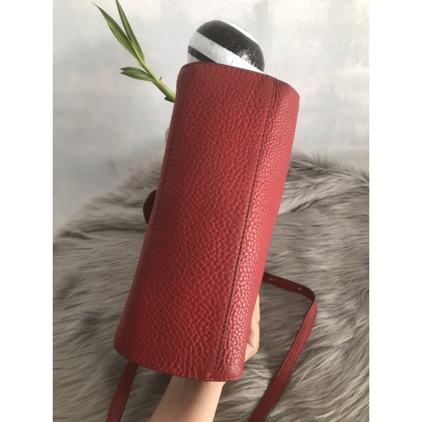 Túi si hịu hịn.