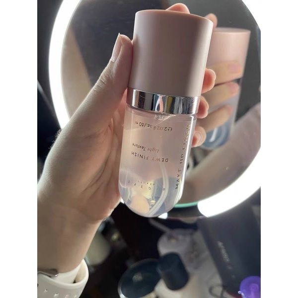 Xịt trang điểm make-up fixer giúp khoá nền và cấp ẩm của Bigeve