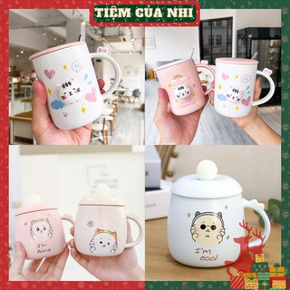 Ly sứ có nắp gắn mèo 3D màu trắng in hình hoa dâu tây đám mây có quai cầm kèm muỗng cà phê 400ml Tiệm Của Nhi LSCN11