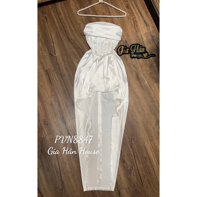 Đầm đổ cổ giảm eo