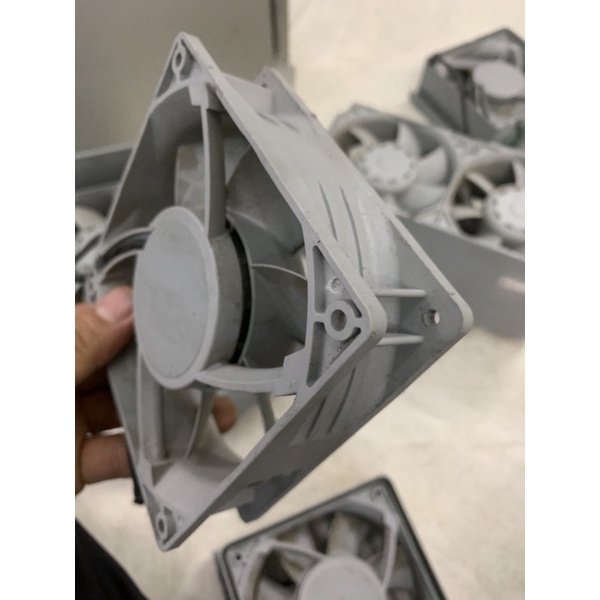 Quạt tháo Mac Apple PRO vuông 12cm delta 12v 0.75A