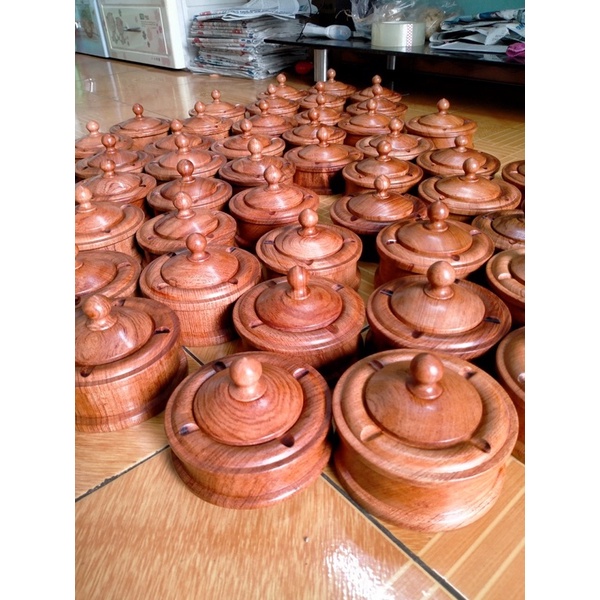 Gạt tàn gỗ Hương Đá có nắp hàng đẹp thủ công tại xưởng