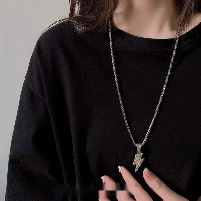 Vòng cổ Thép Titan Đính Kim Cương Phong Cách hip hop Đường Phố Cá Tính Cho Nam Và Nữ