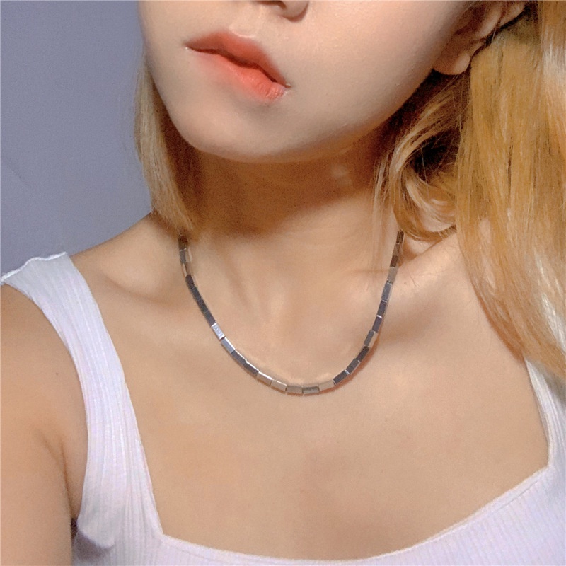 Vòng cổ Thép Titan Mặt Vuông Ba Chiều Đơn Giản Cá Tính Cho Nam Nữ