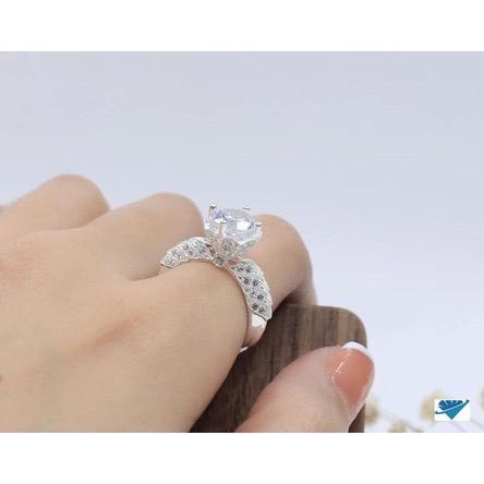 NHẪN NỮ BẠC GẮN ĐÁ CHỦ TO SANG CHẢNH