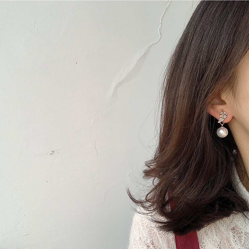 Khuyên tai hình chiếc lá phối ngọc trai thời trang ấn tượng cho nữ