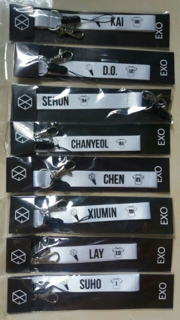 Strap nametag EXO có đủ thành viên