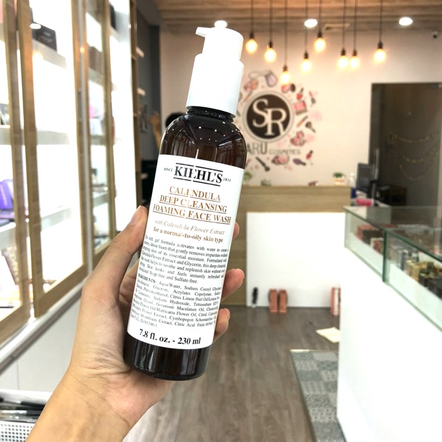 Sữa rửa mặt Kiehls hoa cúc