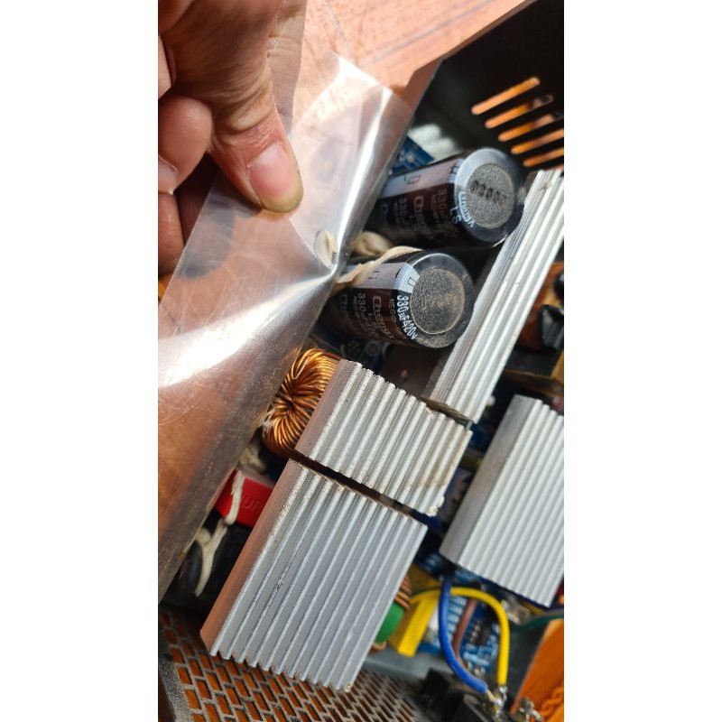 Nguồn công suất khủng chạy đa card màn hình 1600w