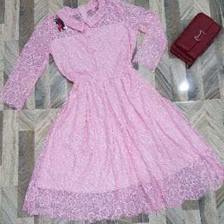 Đầm ren xòe tay lỡ