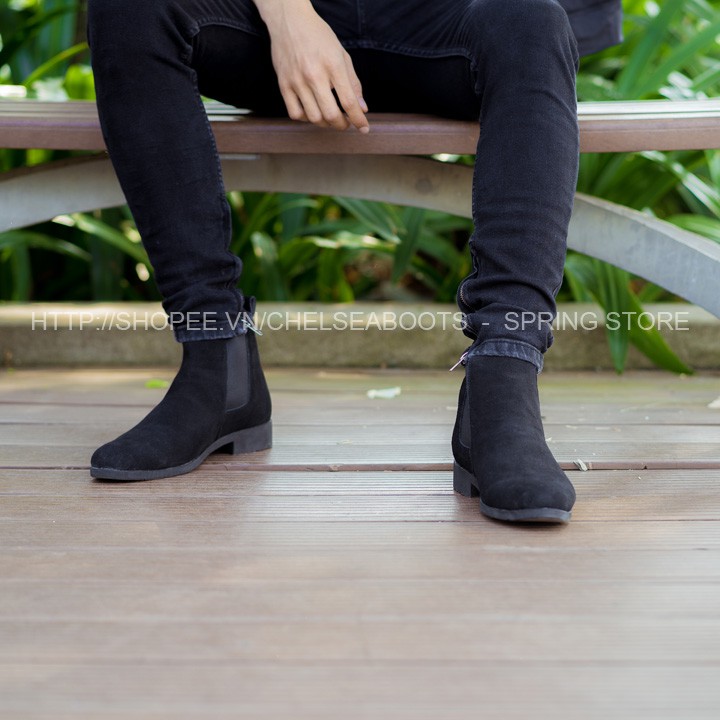 Giày chelsea boot da lộn màu đen đế cao su tăng chiều cao