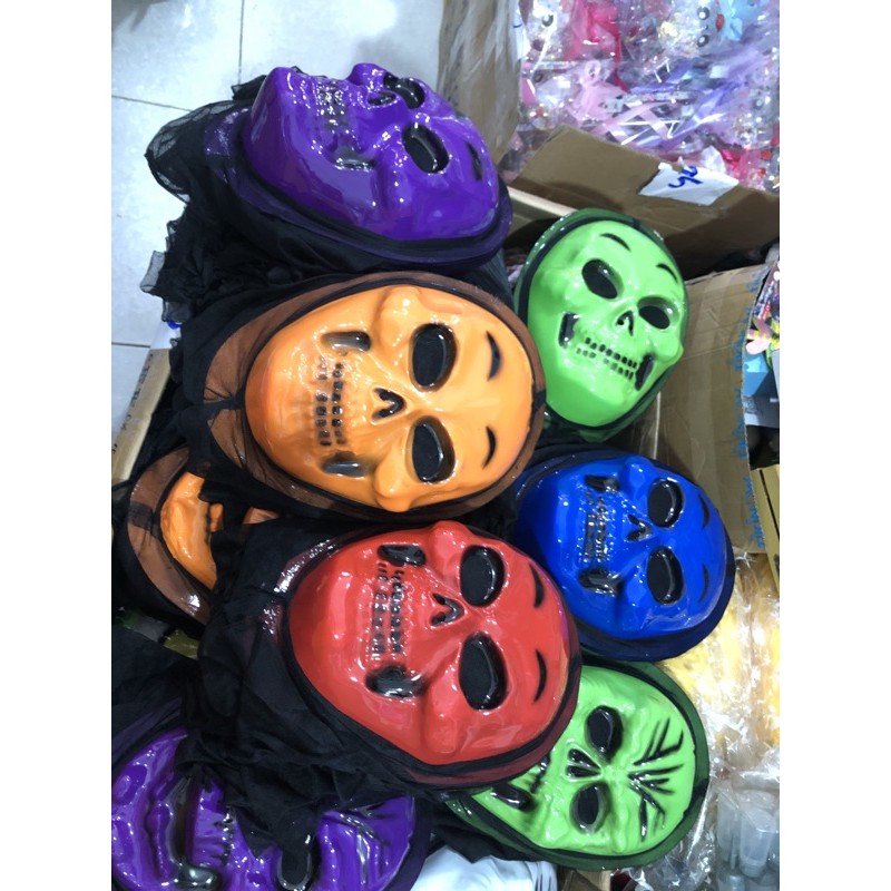 Mặt nạ trắng cho hội Halloween