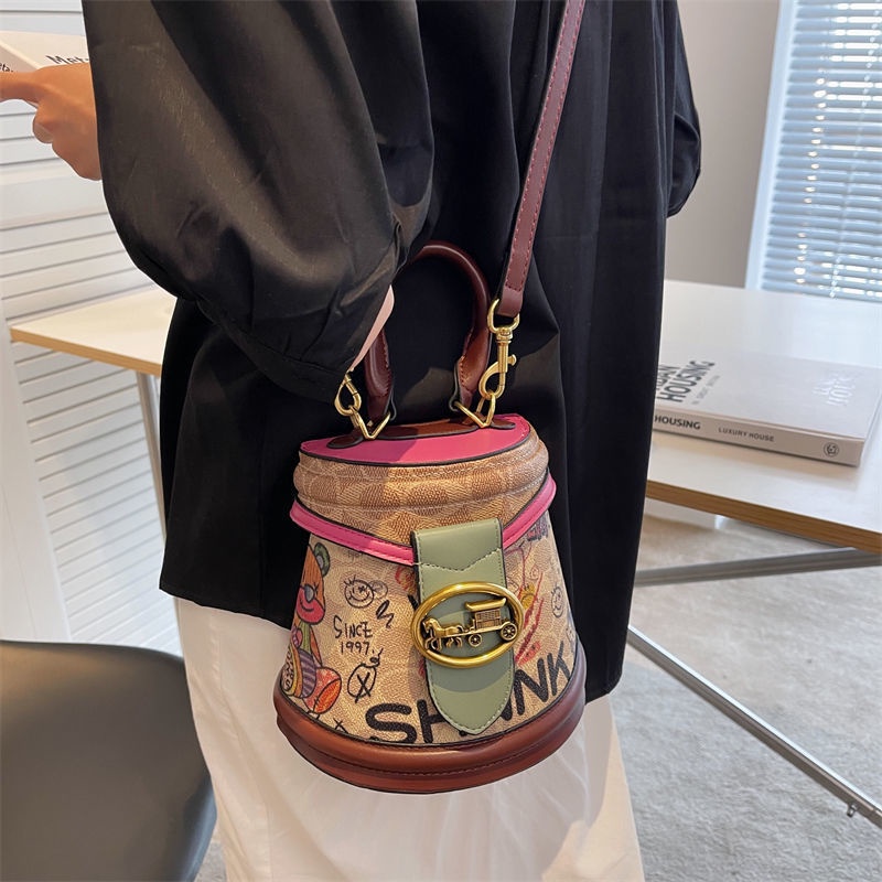 Túi Đeo Chéo Hình Trụ In Họa Tiết graffiti Mẫu Mới 2022 Thời Trang Cho Nữ