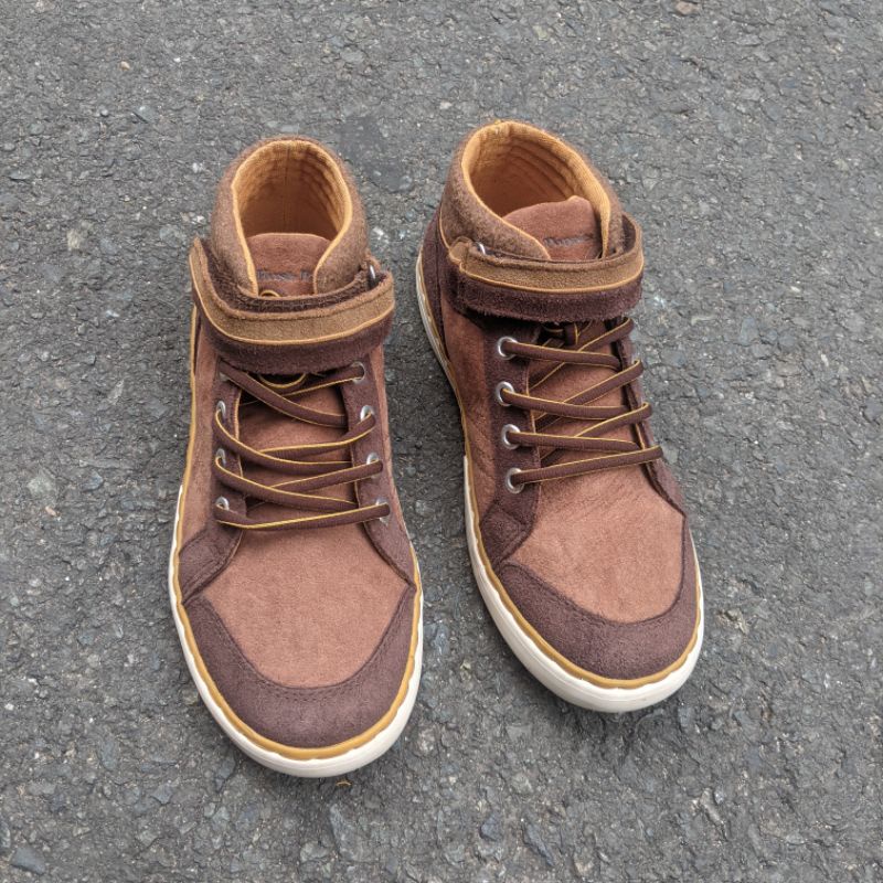 Giày boot bé trai Hush Puppies