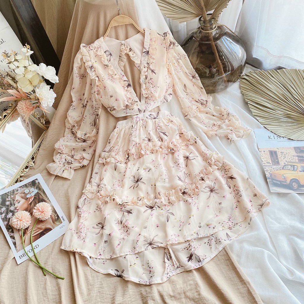 Đầm Bánh Bèo Cổ V - Váy Hoa Phối Bèo Cực Xinh, Kiểu Dáng Trẻ Trung Thích Hợp Đi Biển Hay Đi Chơi Đều Nổi Bật