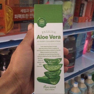 Sữa rửa mặt chiết xuất nha đam