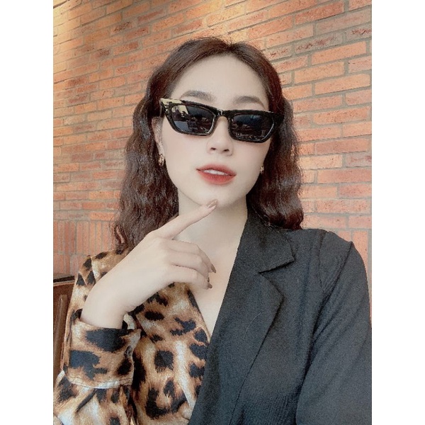 Kính Shein full box chính hãng -có mail mua hàng của web chính hãng