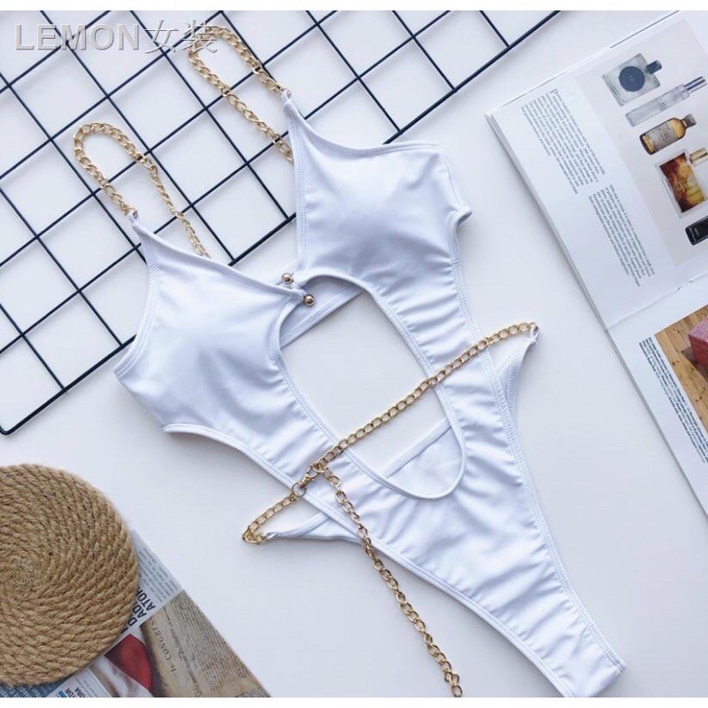 Bikini dây xích lọt khe sexy hot 2021