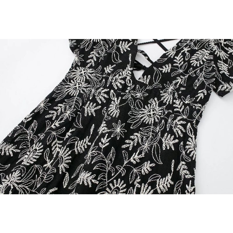 ĐẦM REN THÊU CỔ V HOA THÊU HÀNG XUẤT ZARA