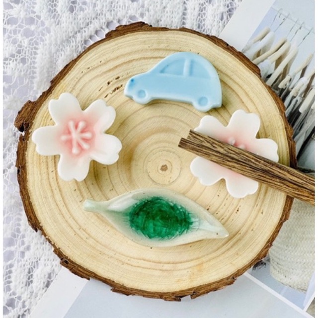 Gác đũa gốm sứ Bát Tràng