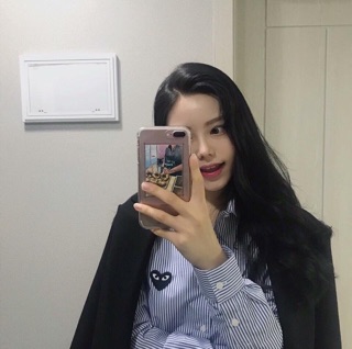 sơ mi sọc đen thêu tim đen