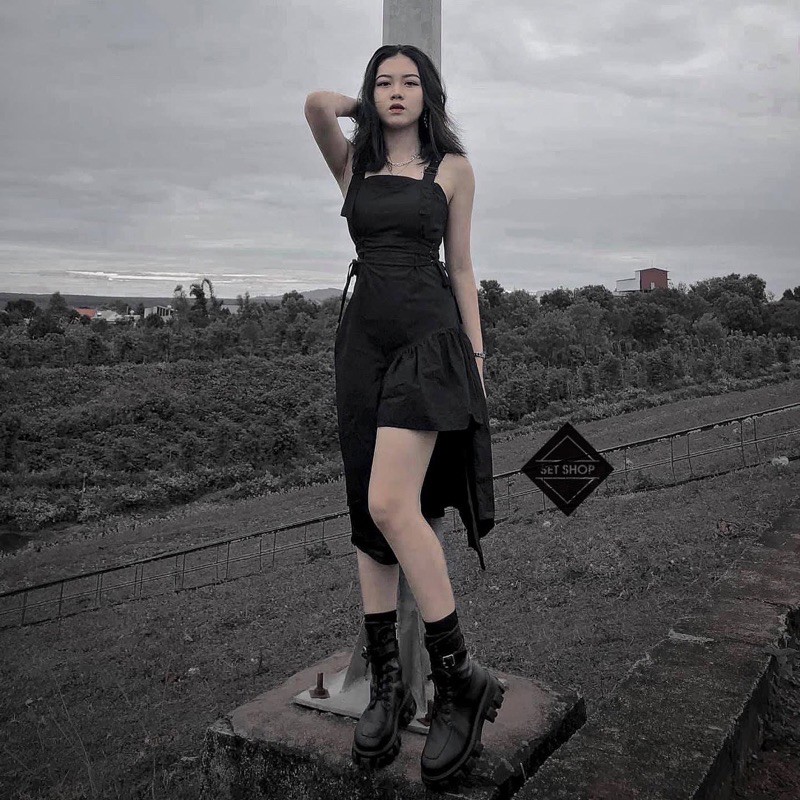 [Mã FAGREAT1505 giảm 8% tối đa 50K đơn 250K] Váy 2 dây thắt eo vạt sole