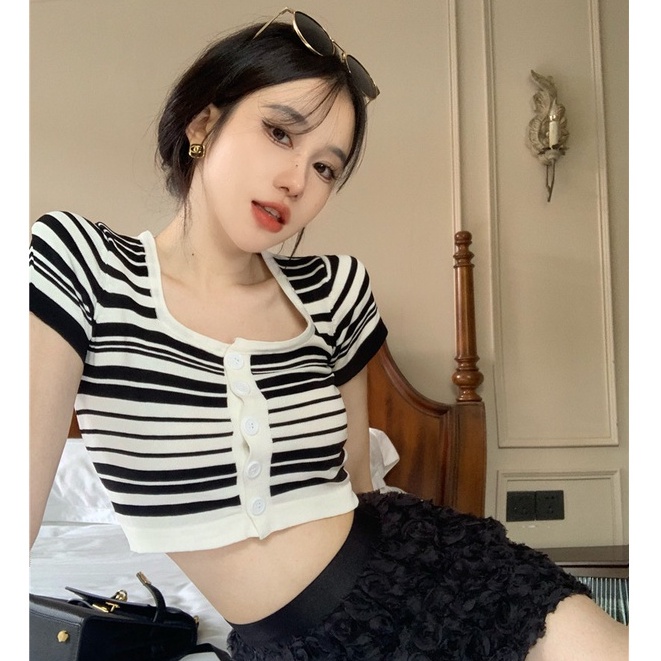 QKOOLE Áo croptop  dệt kim tay ngắn cổ vuông họa tiết kẻ sọc phong cách Hàn Quốc thời trang cho nữ