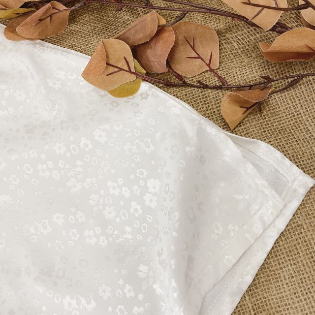 ĐẦM ĐỎ CỔ LỤA HOA