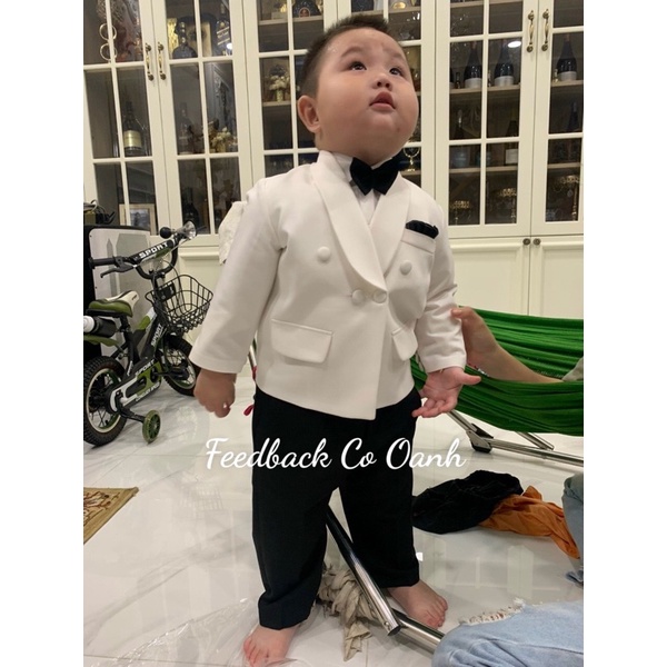 Áo Vest Trắng Hai Hàng Nút Cho Bé Trai Sang Trọng