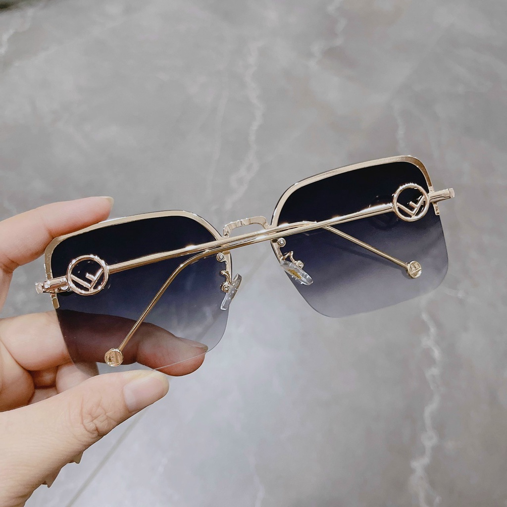 KÍNH MÁT NỮ OMBRE PHONG CÁCH HÀN QUỐC GỌNG VUÔNG KIM LOẠI