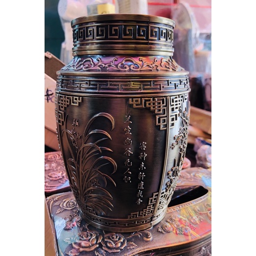 Hộp đựng trà(lọ chè)hợp kim cao cấp.