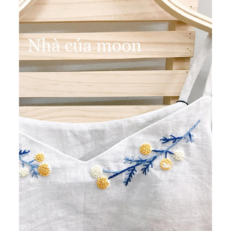 Áo 2 dây linen thêu tay - Nhà Của Moon