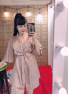Áo choàng không ren. Chất phi lụa freesize dưới 60kg