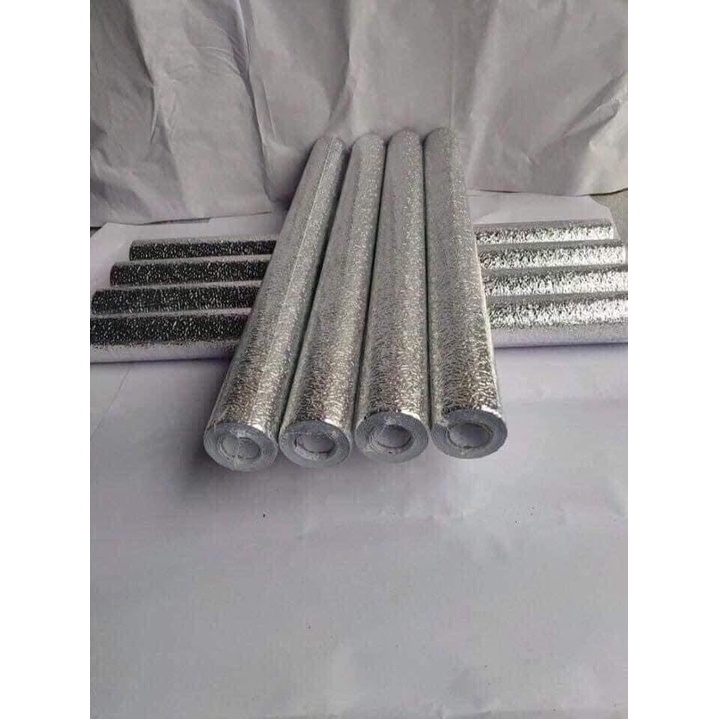 Cuộn giấy bạc dán bếp cuộn dài 3m.
